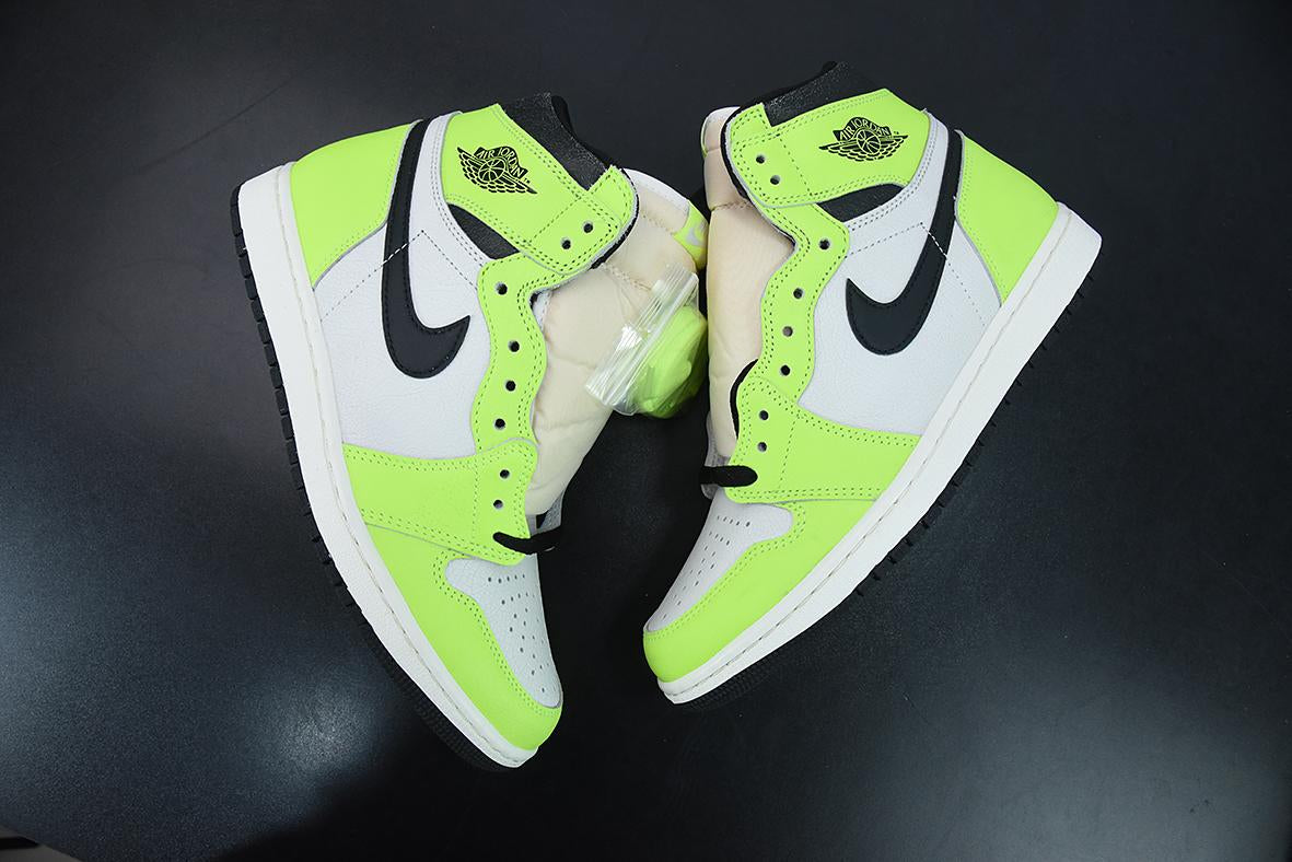 Nike Air Jordan 1 High Volt