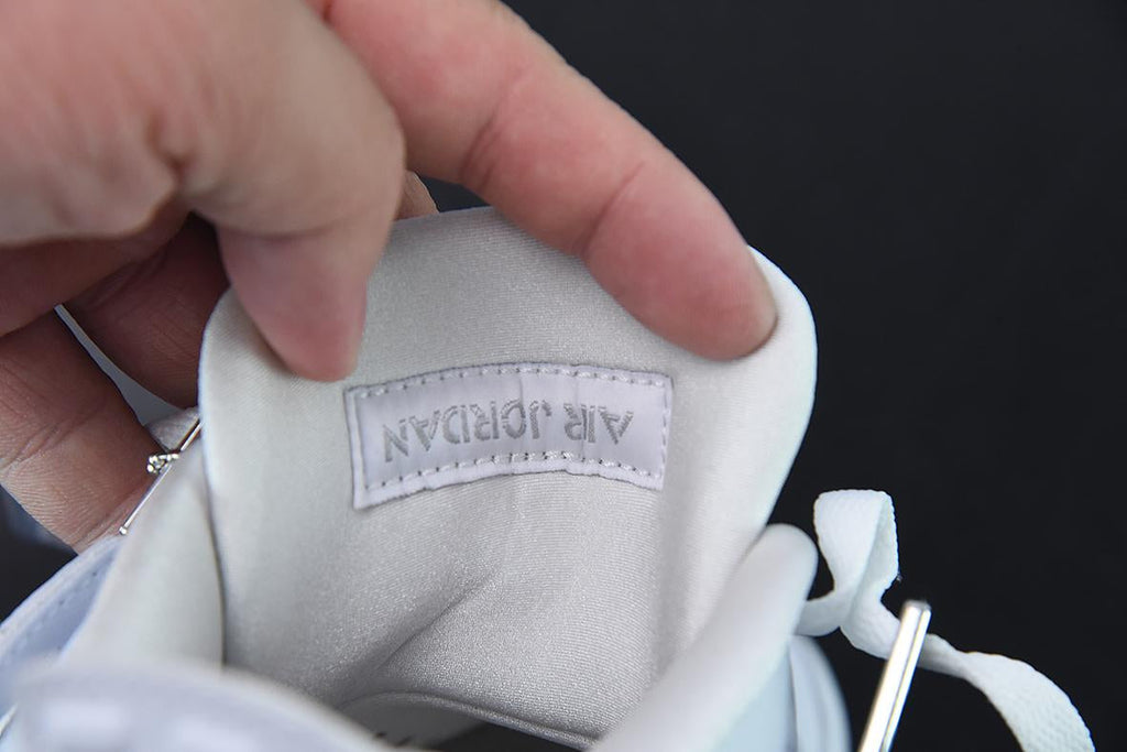 Nike Air Jordan 4 Pure Money