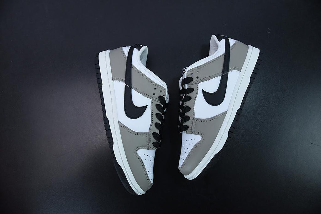 Nike Dunk Low SB gray white