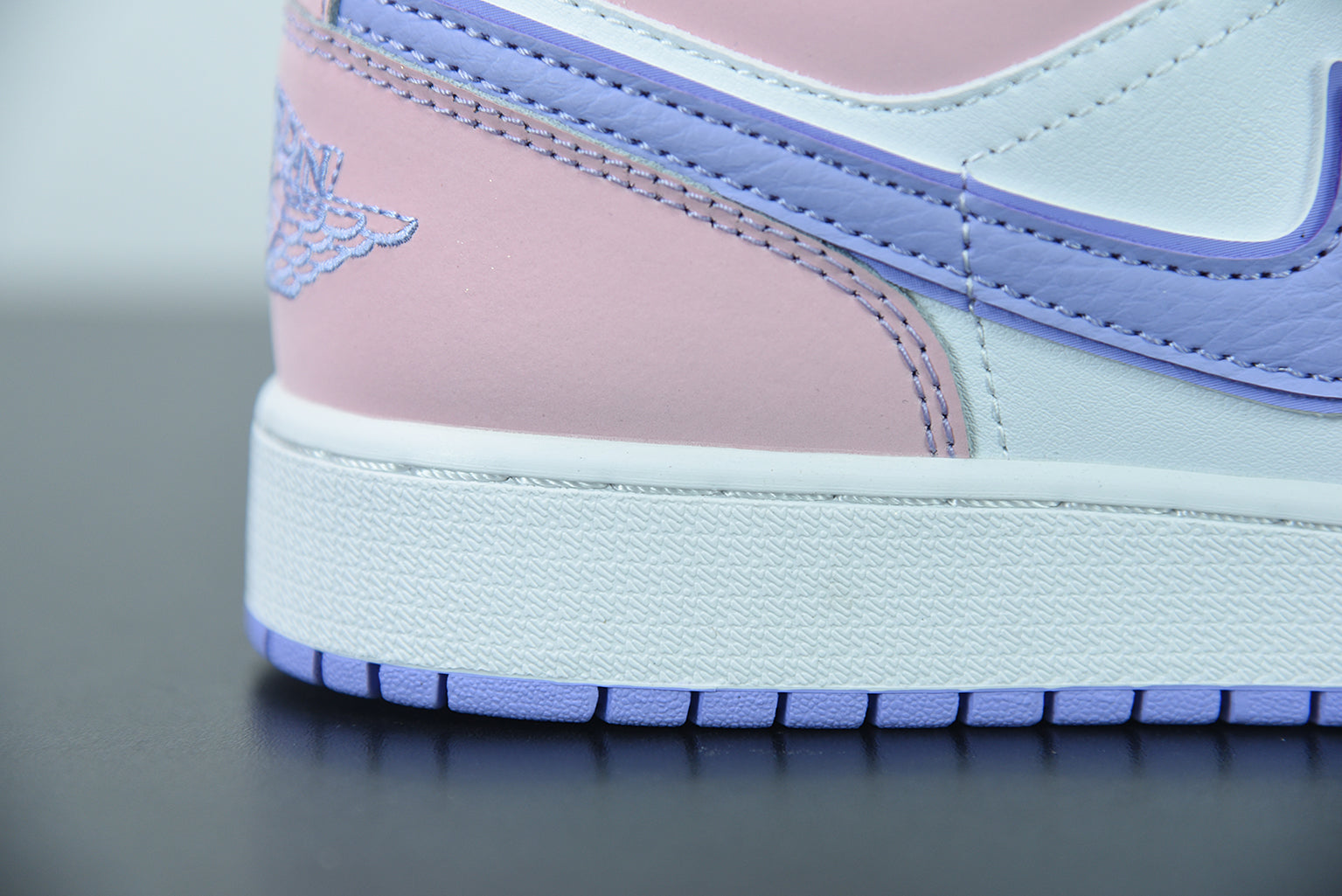 Nike Air Jordan 1 Artic Punch