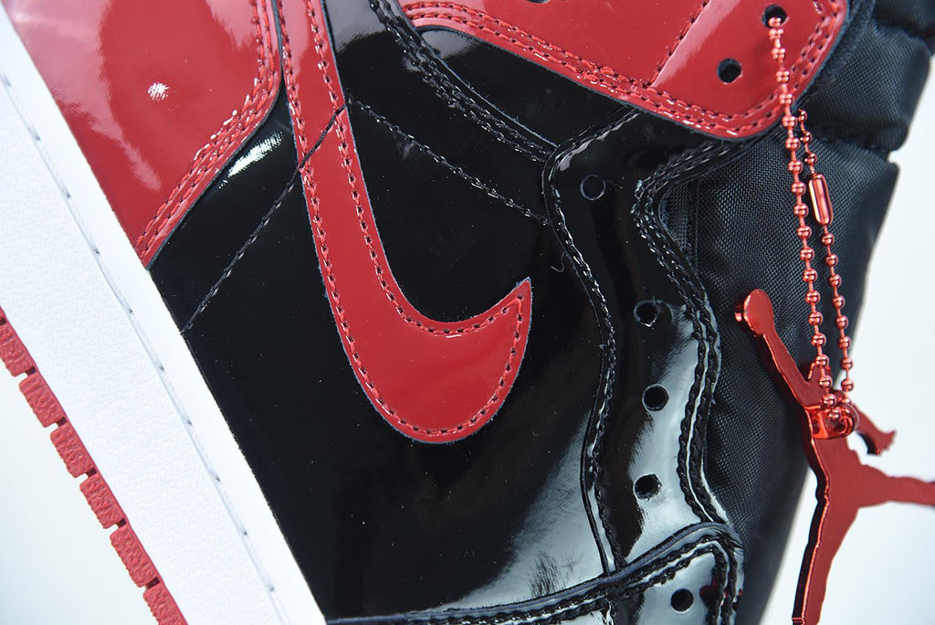 Nike Air Jordan 1 Retro High Patent Bred
