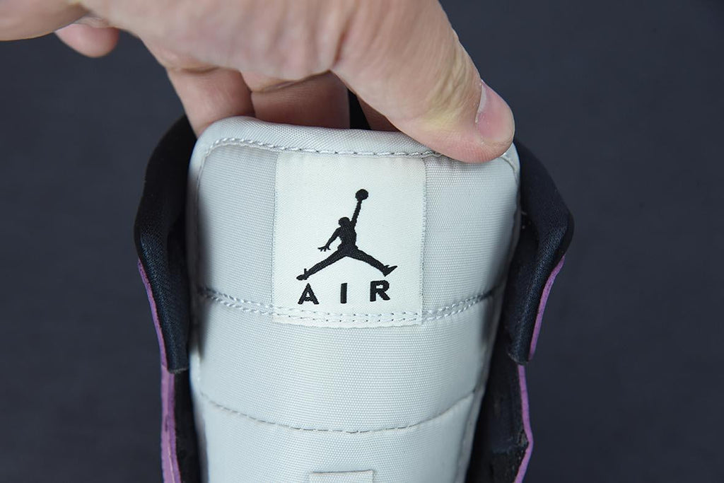 Nike Air Jordan 1 Mid Berry Pink