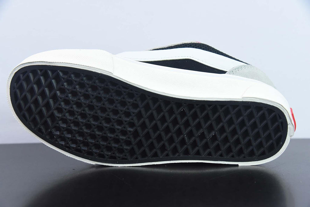 Vans Knu Skool Devils Details White