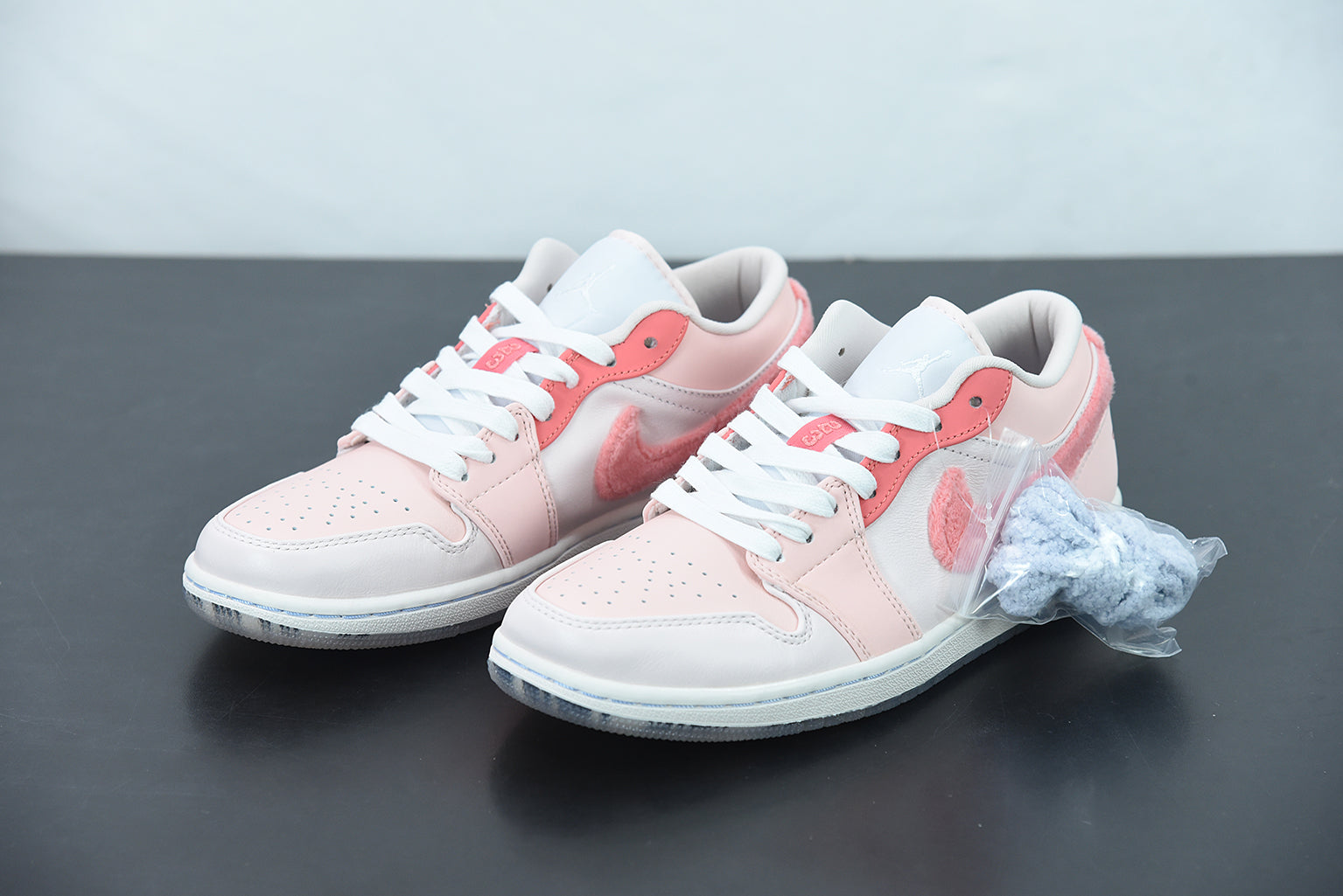 Nike Air Jordan 1 Low Mighty Swooshers Pink Secondary image