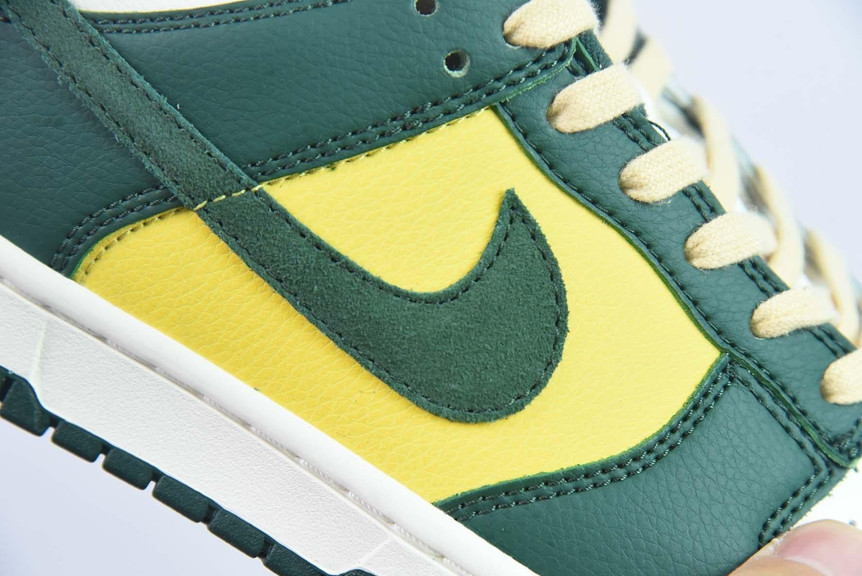Nike Dunk Low SE Noble Green