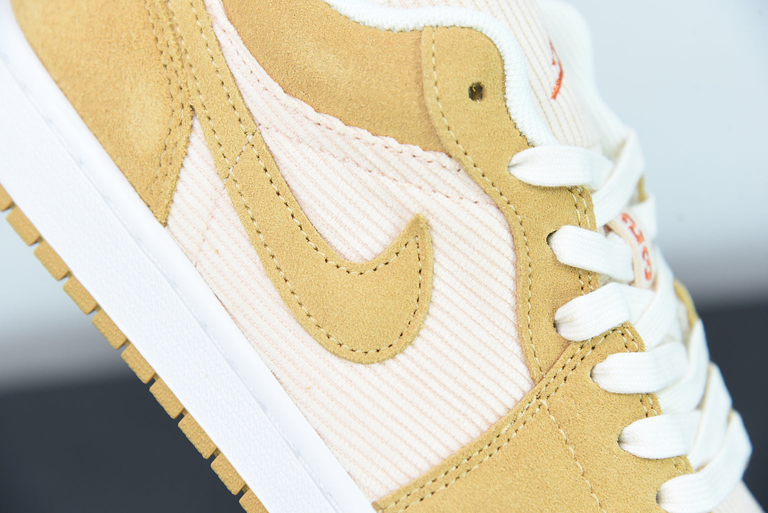 Nike Air Jordan 1 Low Twine Orange Quartz