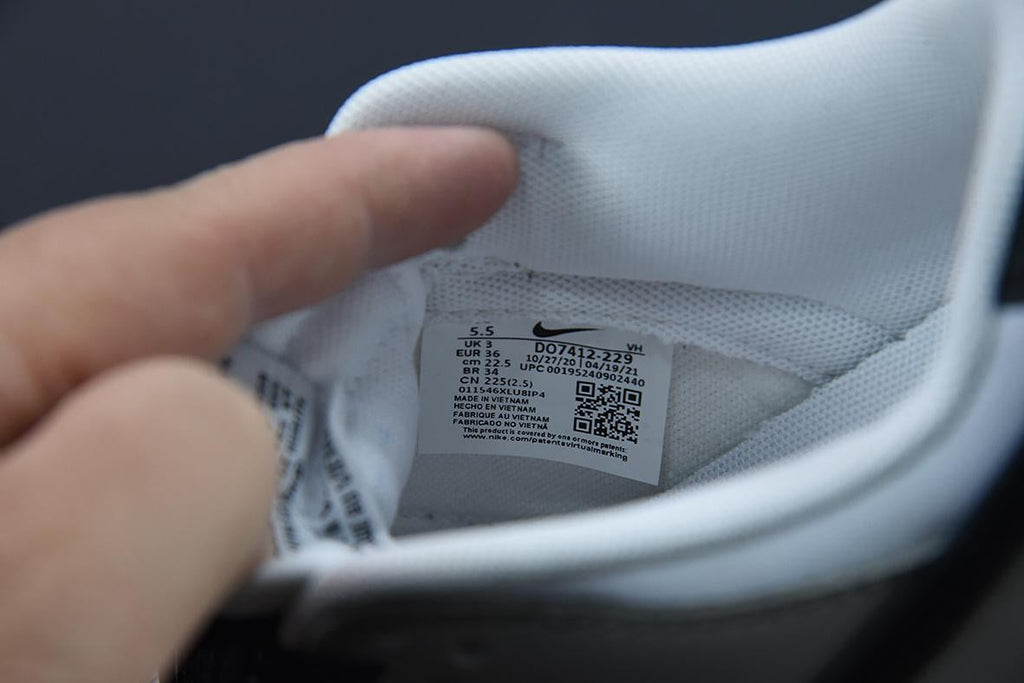 Nike Dunk Low SB gray white