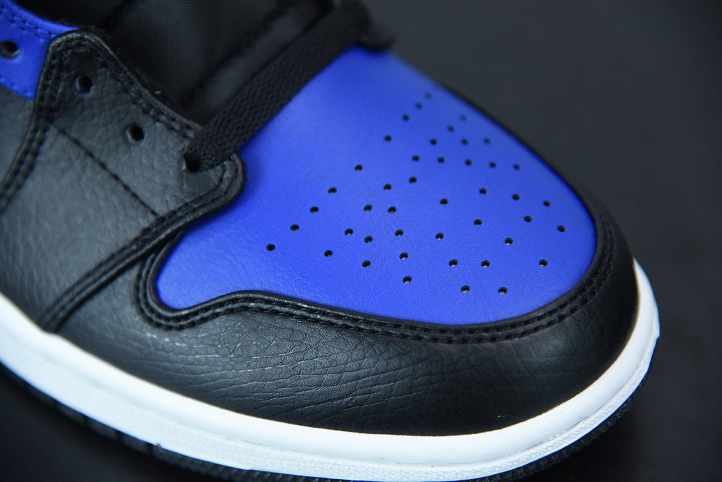 Nike Air Jordan 1 Mid Hyper Royal