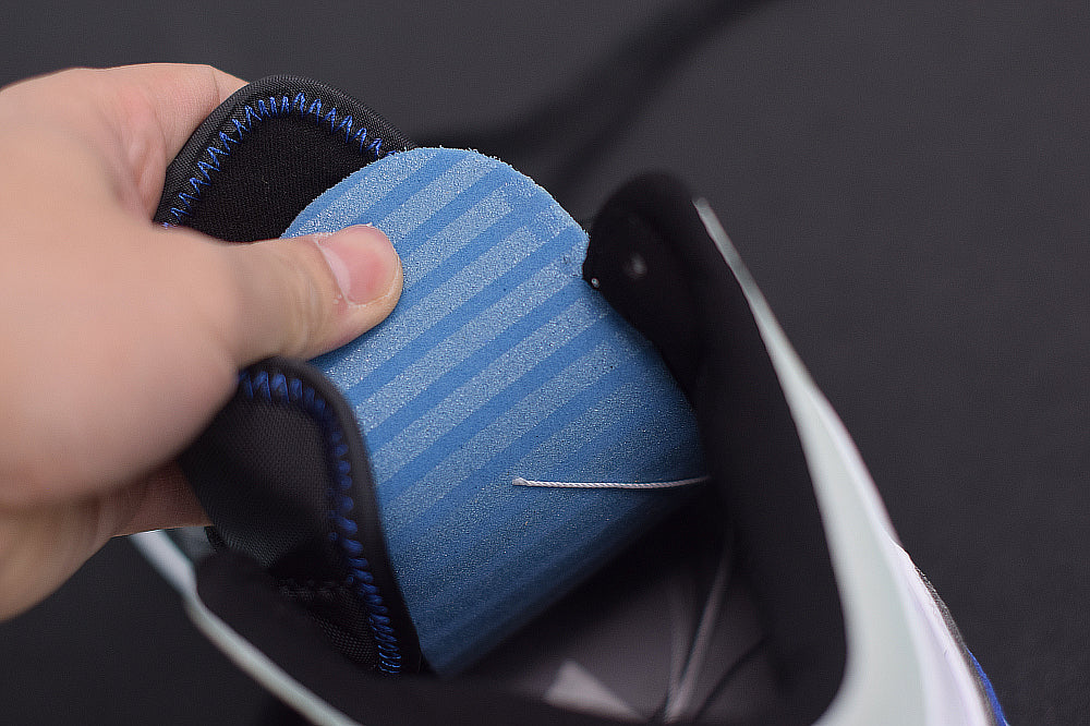 Nike Air Jordan 1 Mid Royal Black